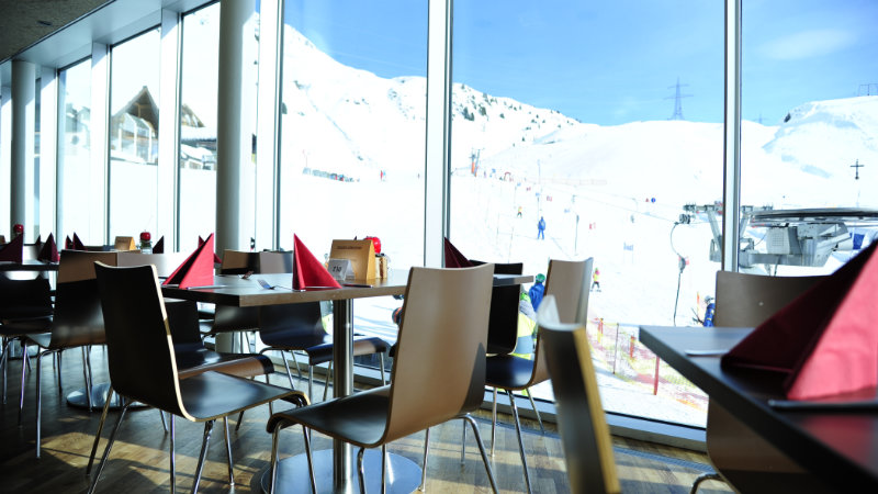 Bar der Ski Austria Academy am Arlberg Bar der Ski Austria Academy am Arlberg